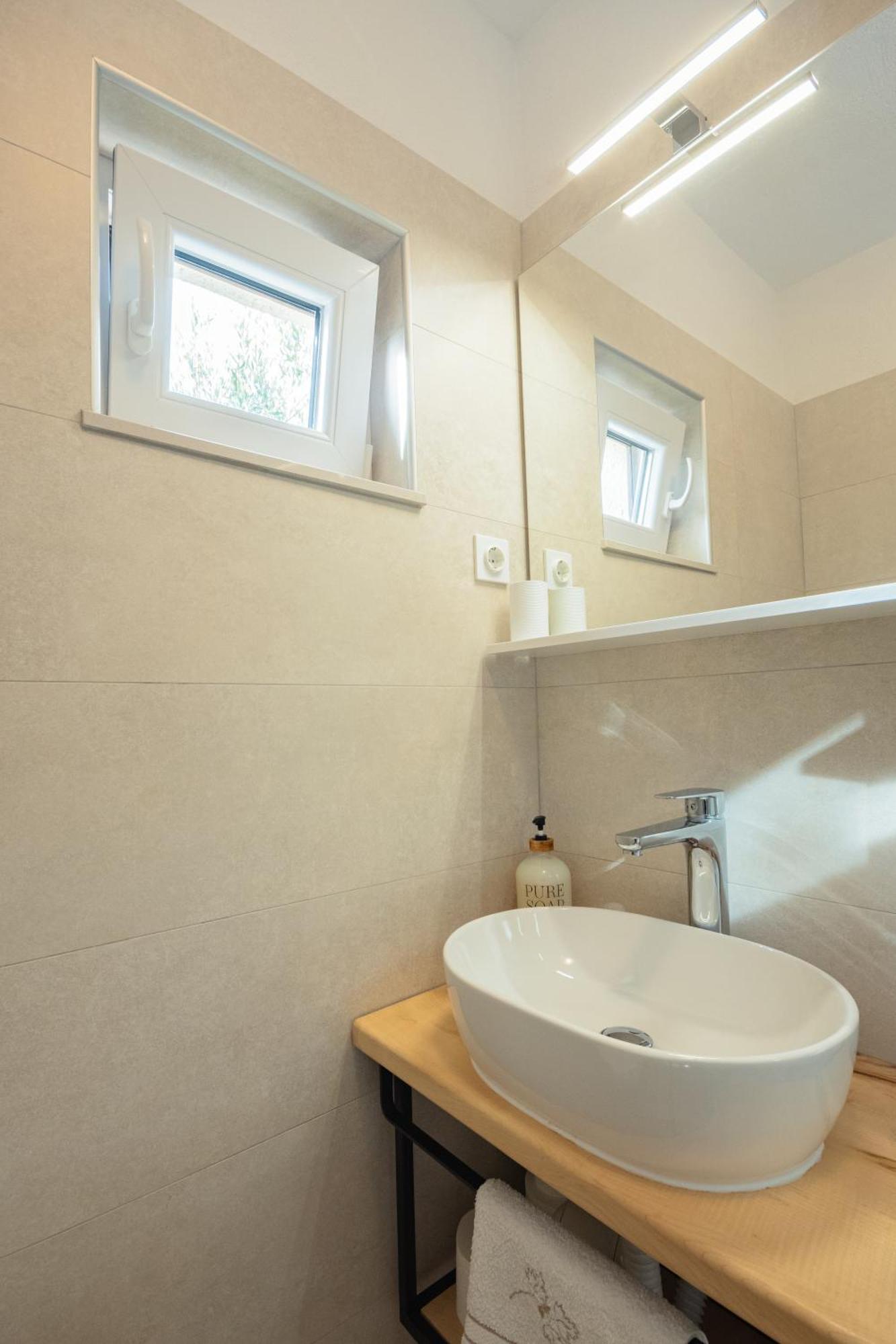 Apartman Doris Milohnici 외부 사진